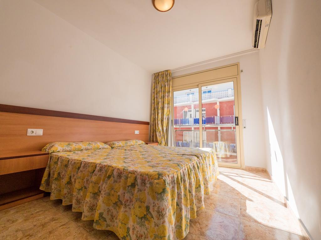 Apartaments Ar Easy Santa Anna II Лорет де Мар Екстериор снимка